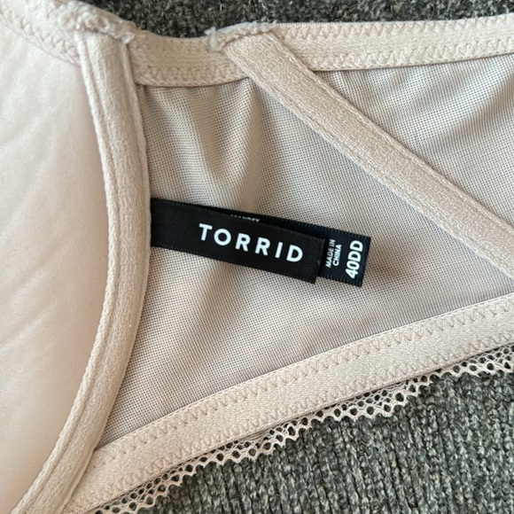 Torrid 40DD front closure bra - Picture 4 of 4